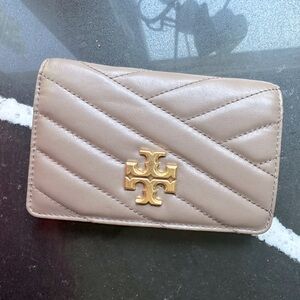 Tory Butch Medium Slim Wallet/ Classic Taupe